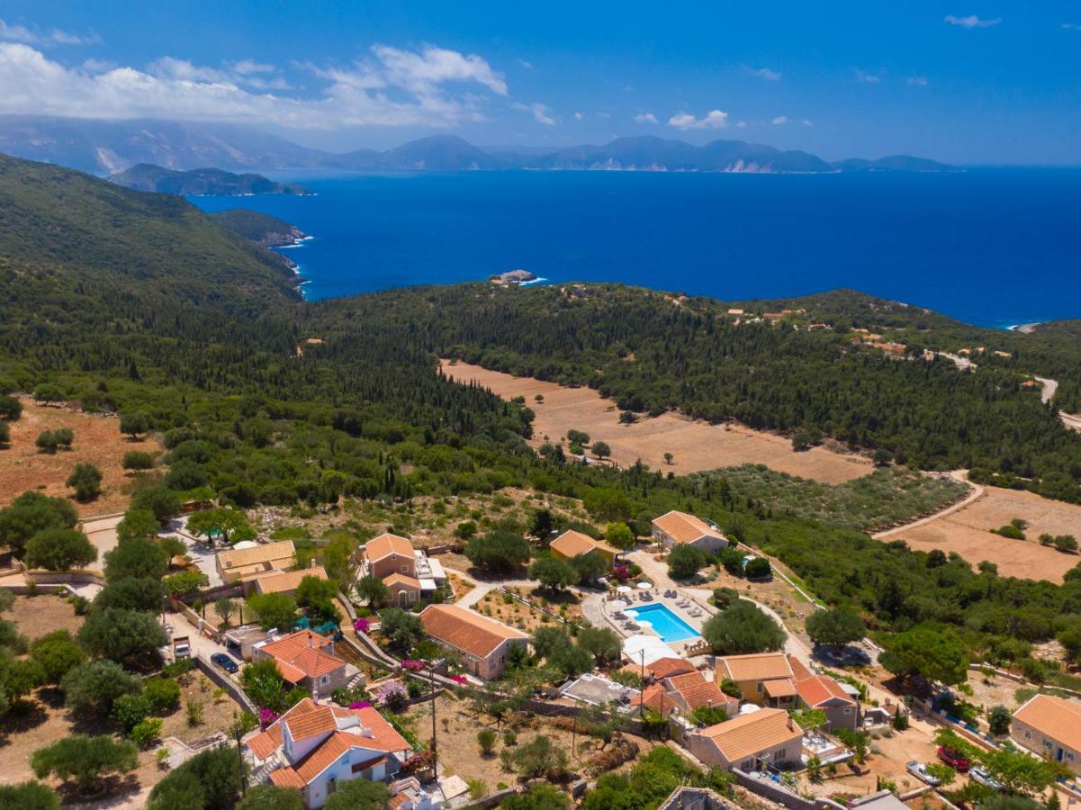 Blue Horizon Cottages Tzamarelata Esterno foto