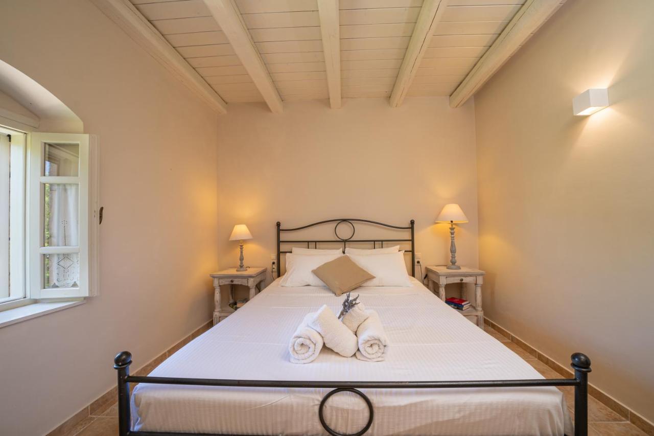 Blue Horizon Cottages Tzamarelata Esterno foto